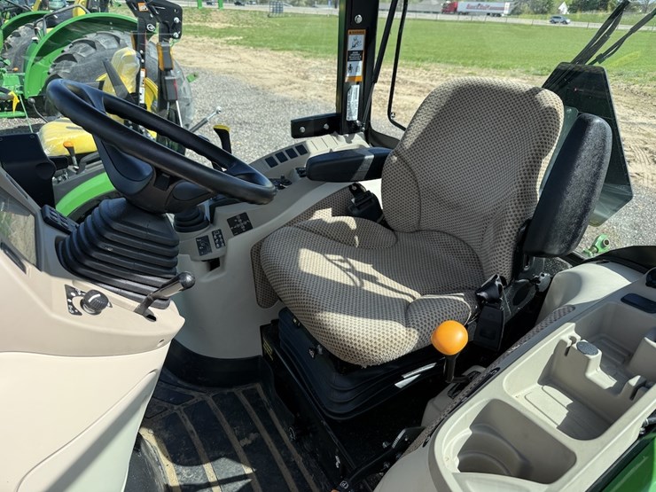 john-deere-3039r-image-8