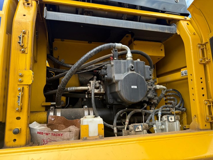komatsu-pc490-lc-11-image-59