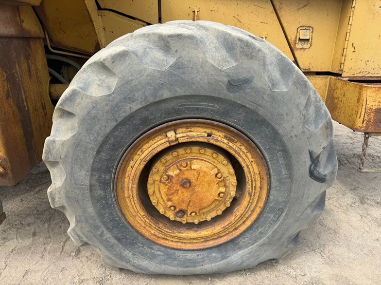 caterpillar-966d-image-96