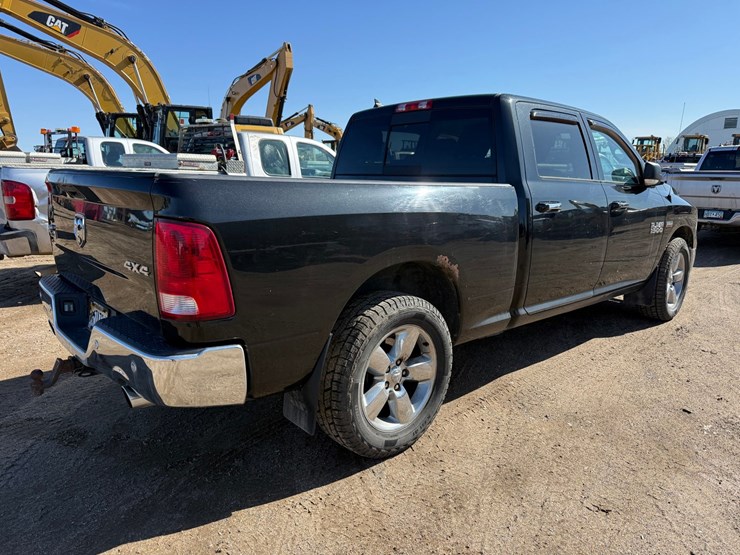 2016-dodge-1500-image-5
