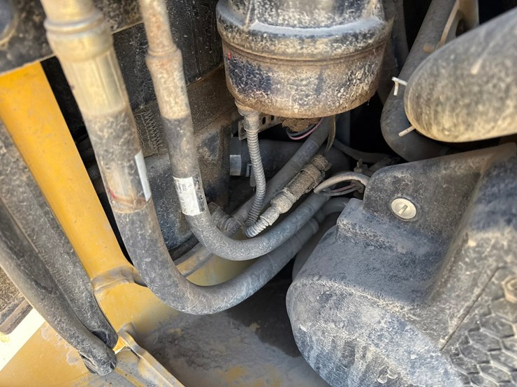 caterpillar-255-image-36