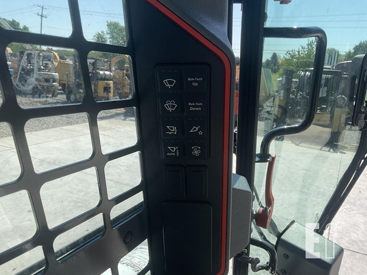 2020-bobcat-s76-image-14