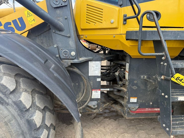 komatsu-wa380-image-32