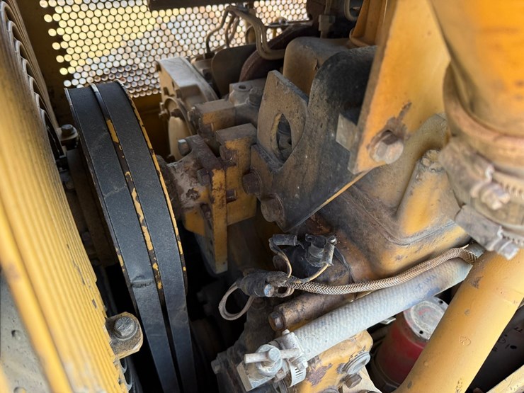 caterpillar-d4h-lgp-image-52