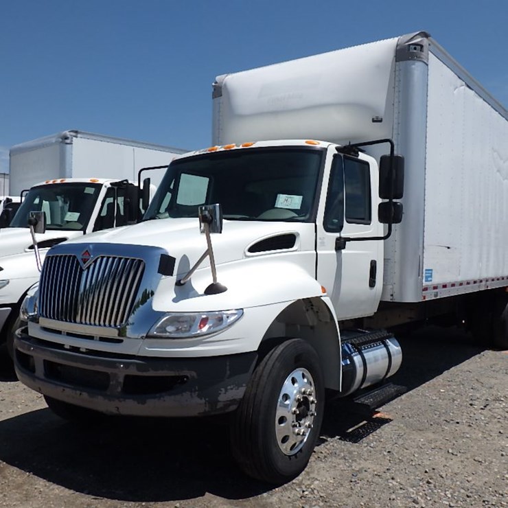 2017 INTERNATIONAL DURASTAR 4300