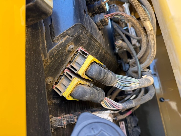 caterpillar-336-image-66