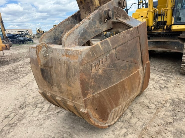 komatsu-pc490-lc-11-image-9