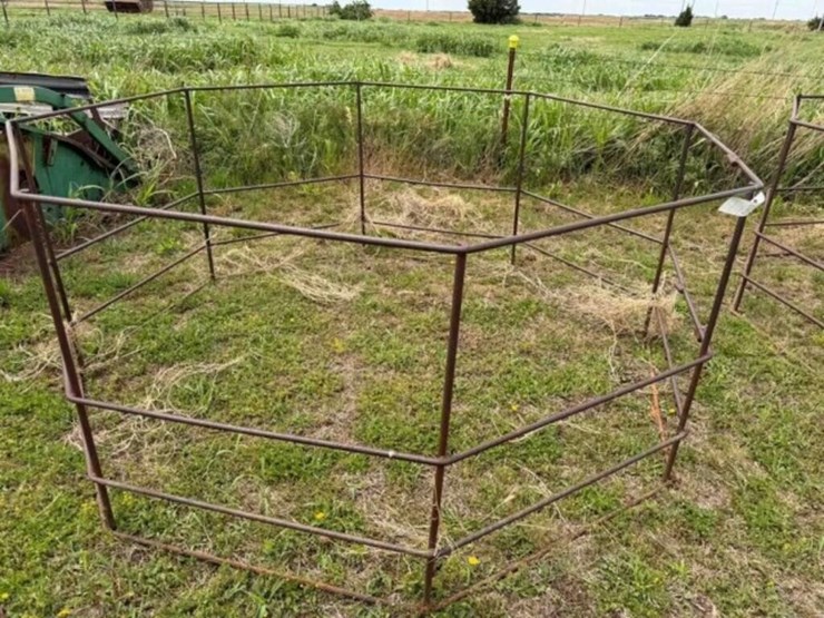 steel-round-bale-feeder-image-2