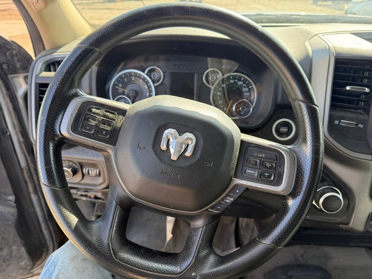 2021-dodge-2500-image-41
