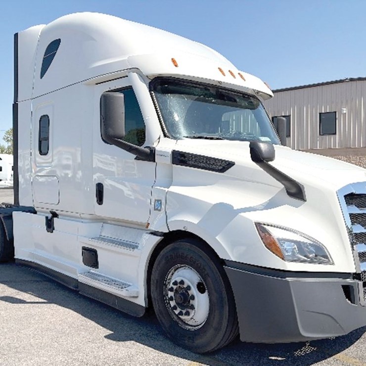 2022 FREIGHTLINER CASCADIA 126