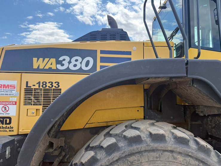 komatsu-wa380-image-59