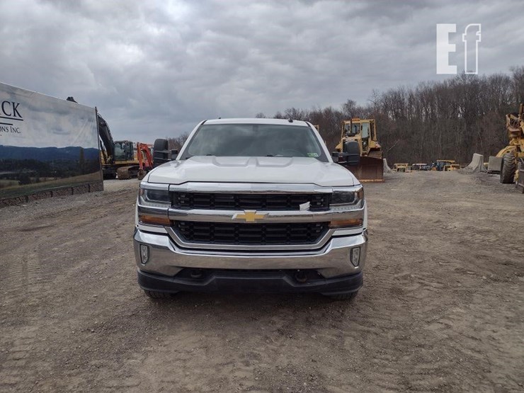 2017-chevrolet-1500-image-2