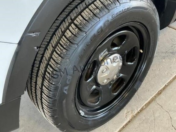 2014-ford-explorer-image-8