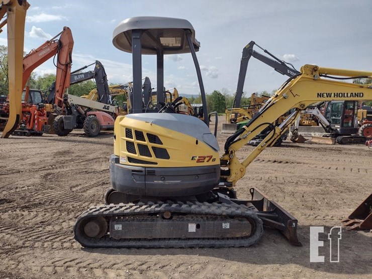 2012-new-holland-e27b-image-31
