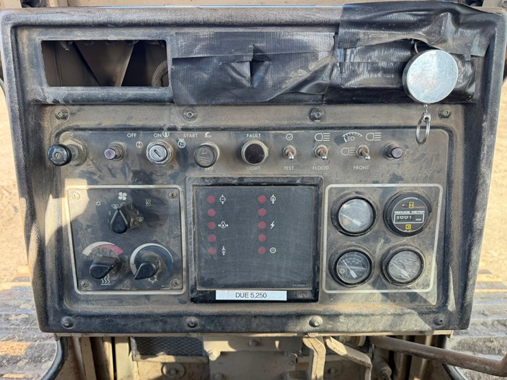 caterpillar-d4h-lgp-image-60