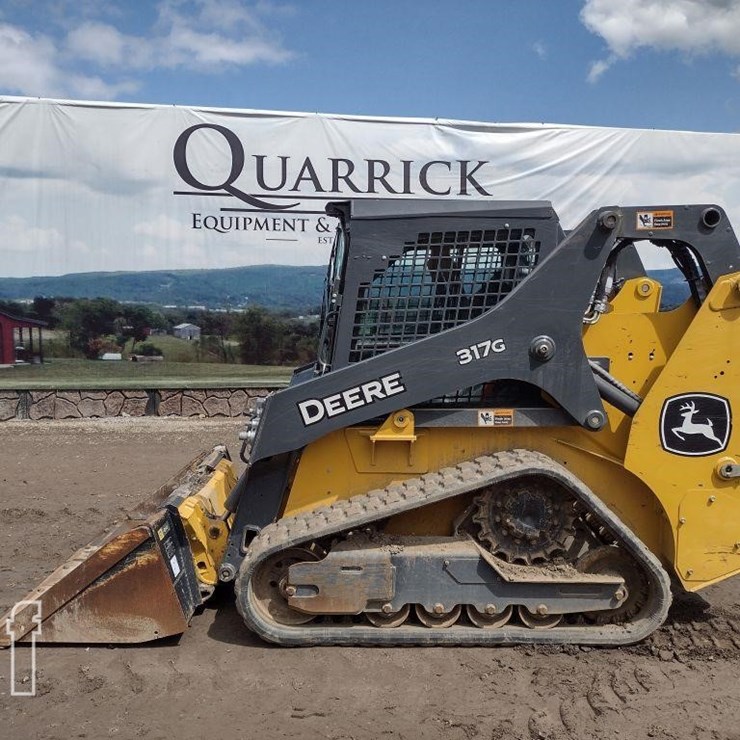 2022 DEERE 317G