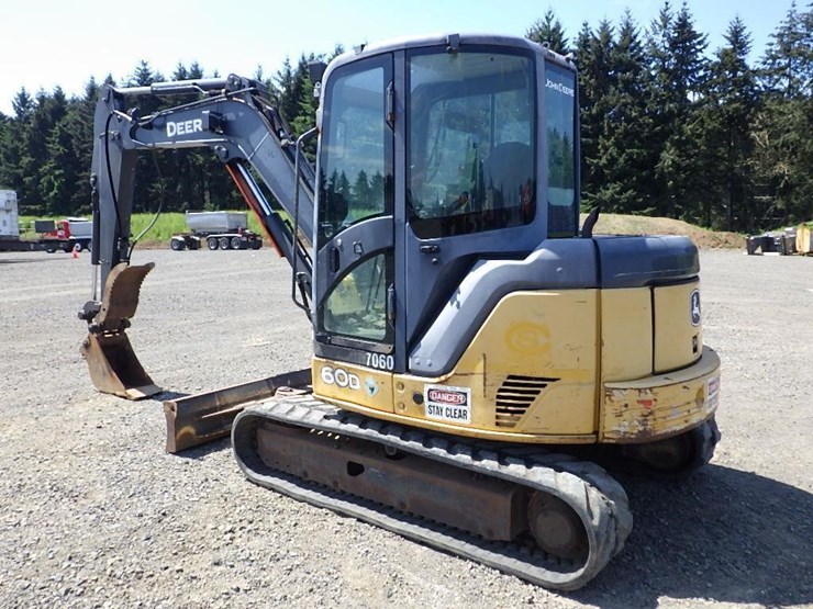 2012-john-deere-60d-image-6
