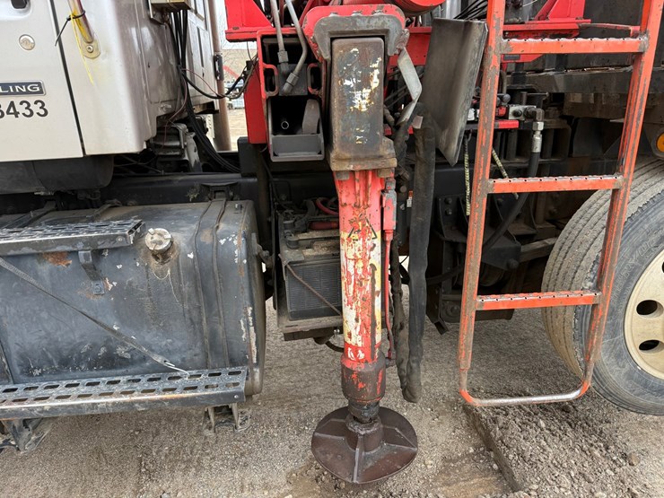 #6443-•-2003-sterling-boom/crane-truck-image-38