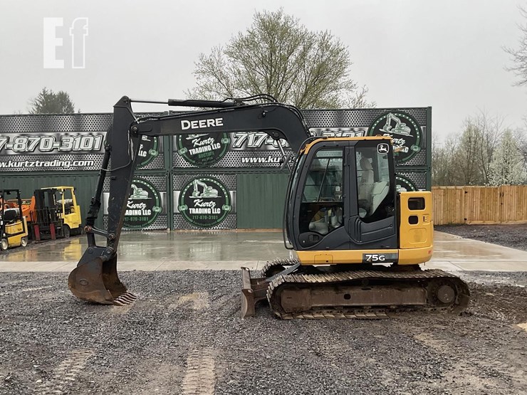 2019-deere-75g-image-1