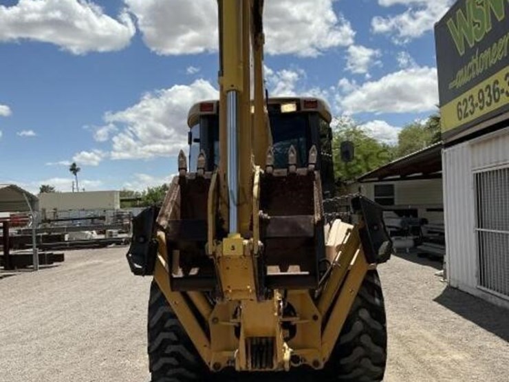 new-holland-555e-image-6