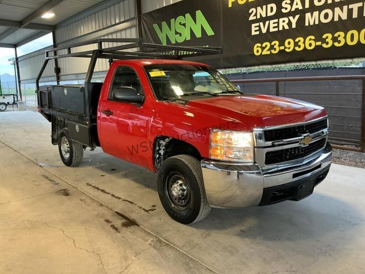 2010-chevrolet-silverado-2500hd-image-2