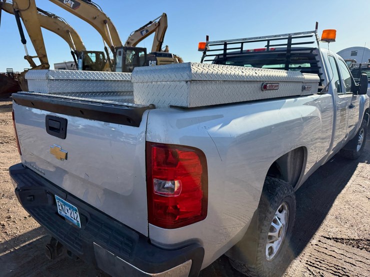2014-chevrolet-2500-image-27