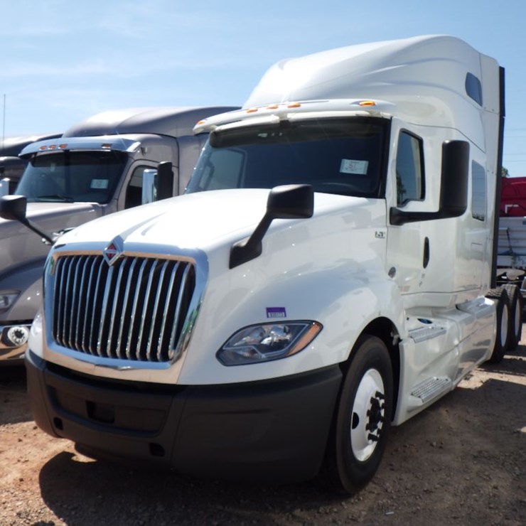 2019 INTERNATIONAL LT