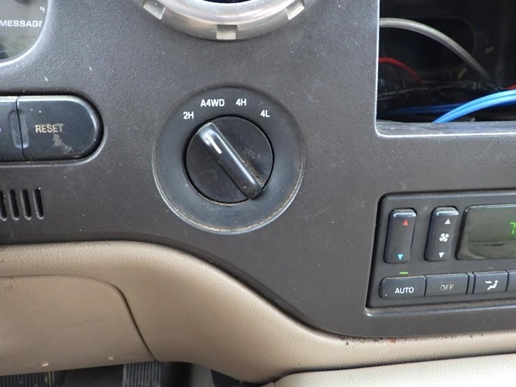 2003-ford-expedition-image-37