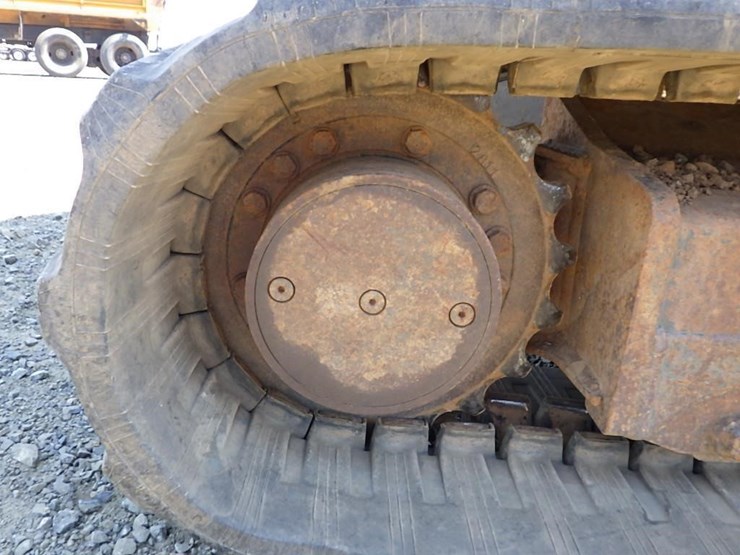 2012-john-deere-60d-image-34