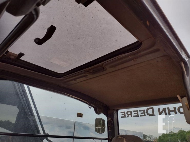2006-deere-270d-lc-image-10