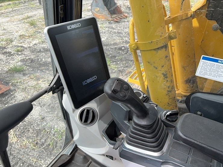 2023-kobelco-sk140sr-lc-7-image-26