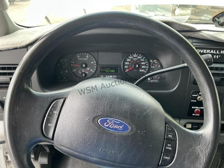 2007-ford-f550-image-26