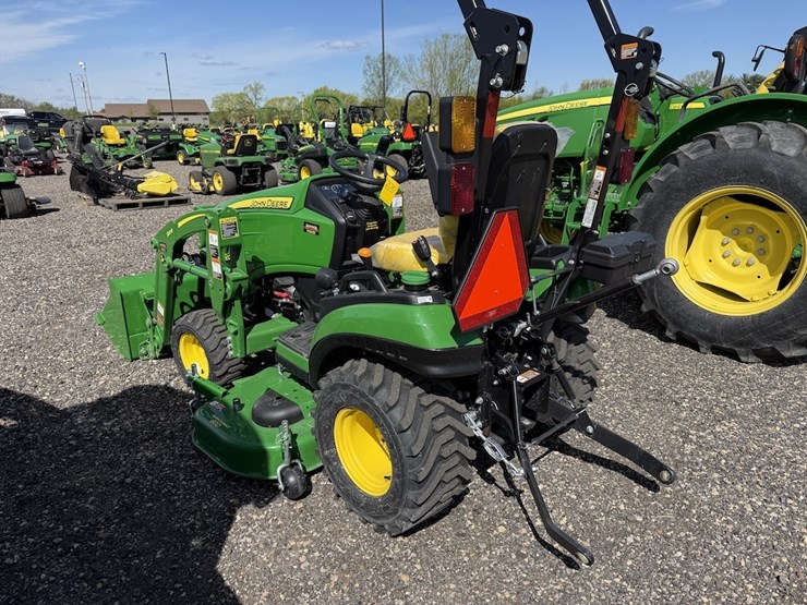 john-deere-1025r-image-4
