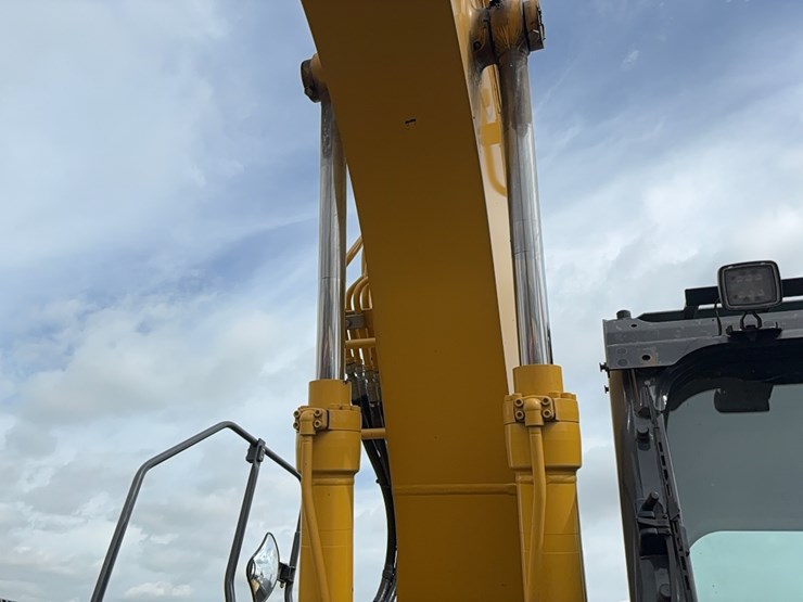 2023-kobelco-sk140sr-lc-7-image-17