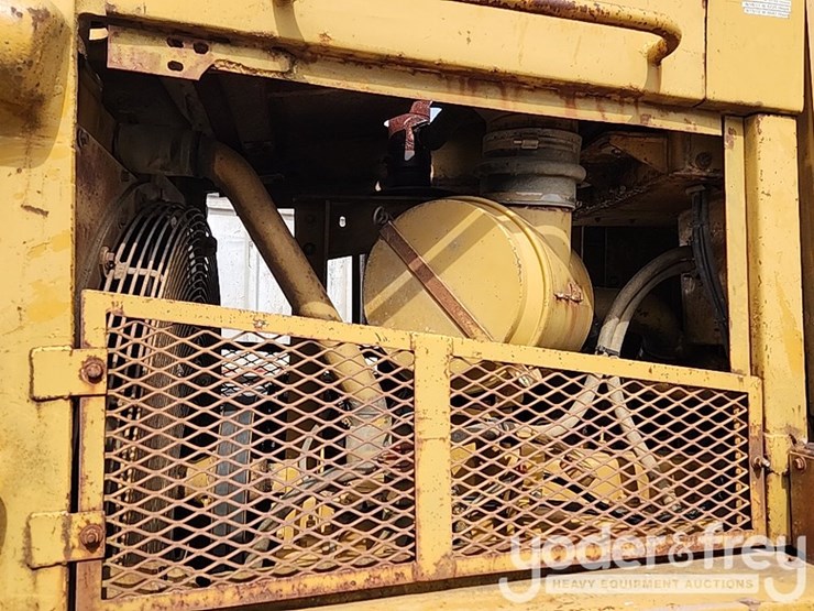caterpillar-d6h-image-30