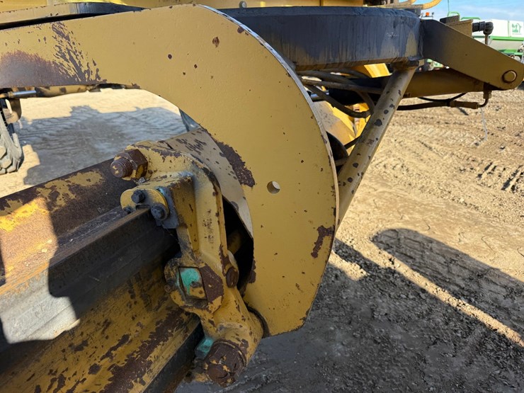 caterpillar-140g-image-24