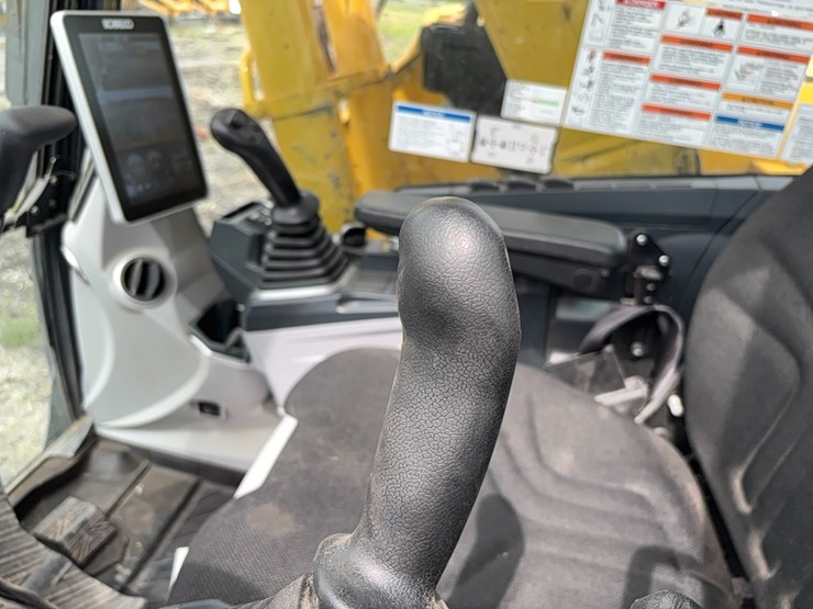 2023-kobelco-sk140sr-lc-7-image-24