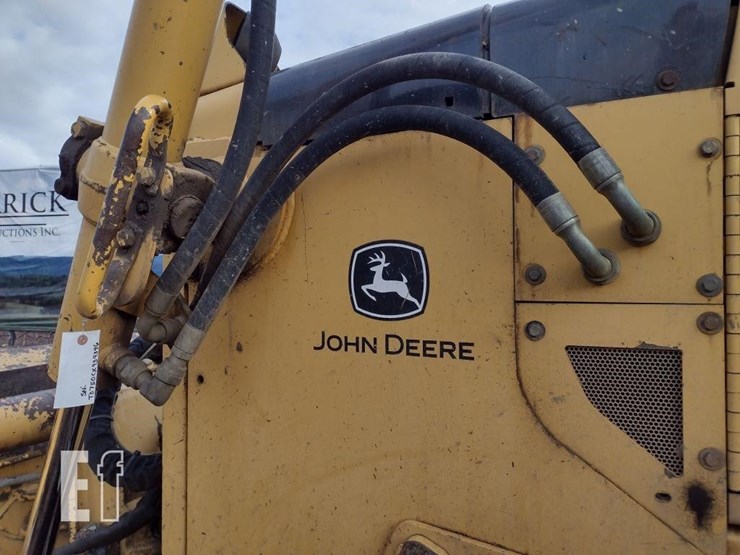 2004-deere-750c-lt-image-21