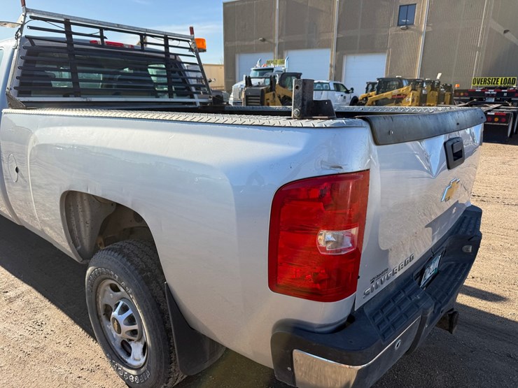 2014-chevrolet-2500-image-23