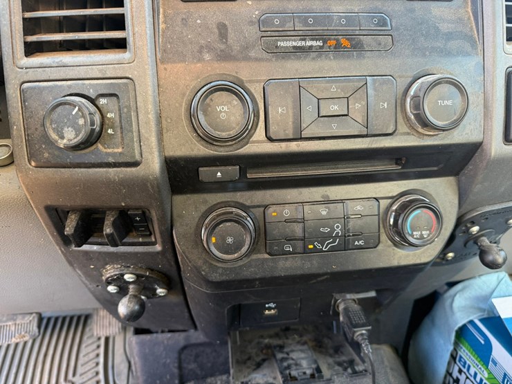 2017-ford-f550-xl-image-87