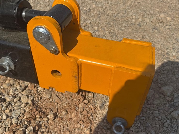 future-skid-steer-telescopic-boom-image-3