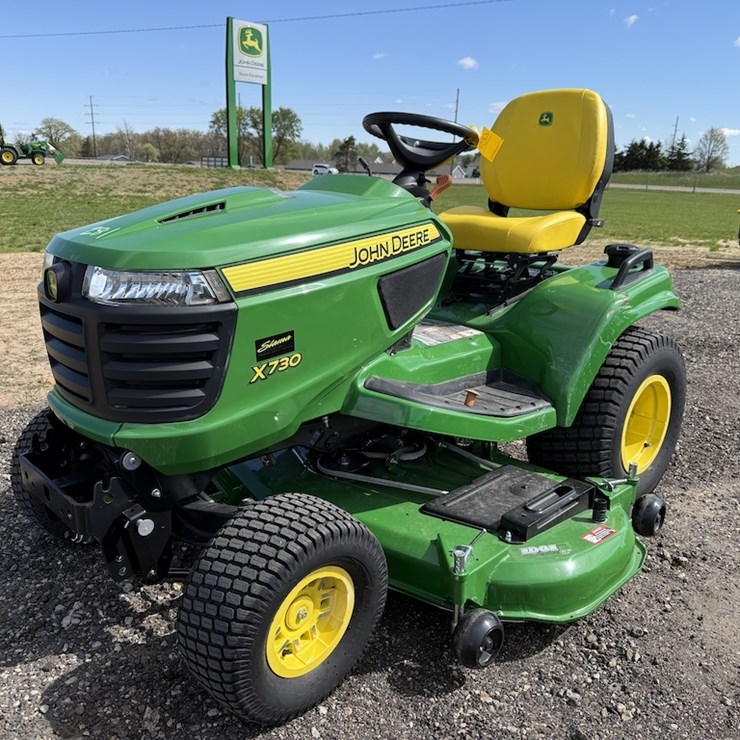 JOHN DEERE X730