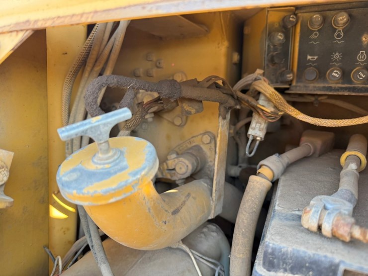 caterpillar-d4h-lgp-image-28