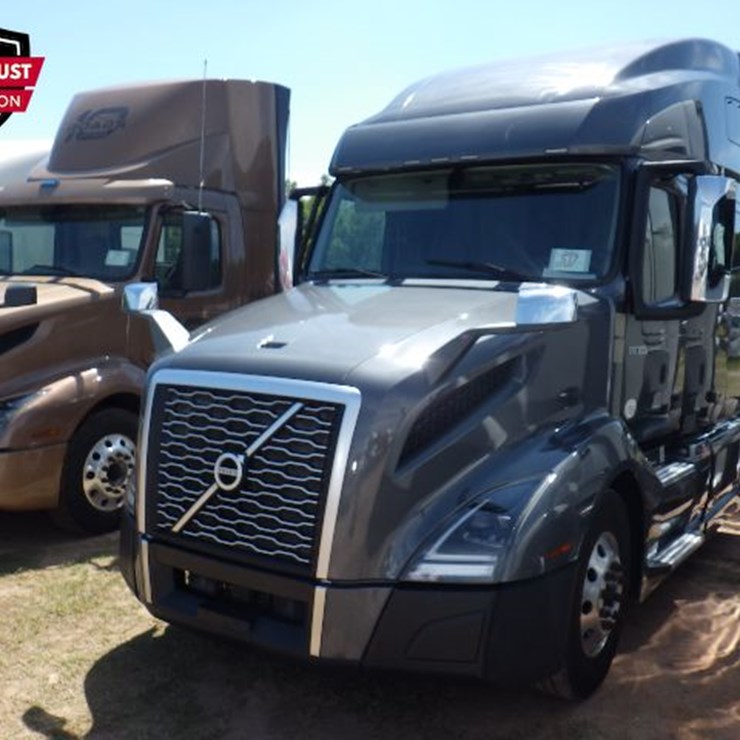 2022 VOLVO VNL 760