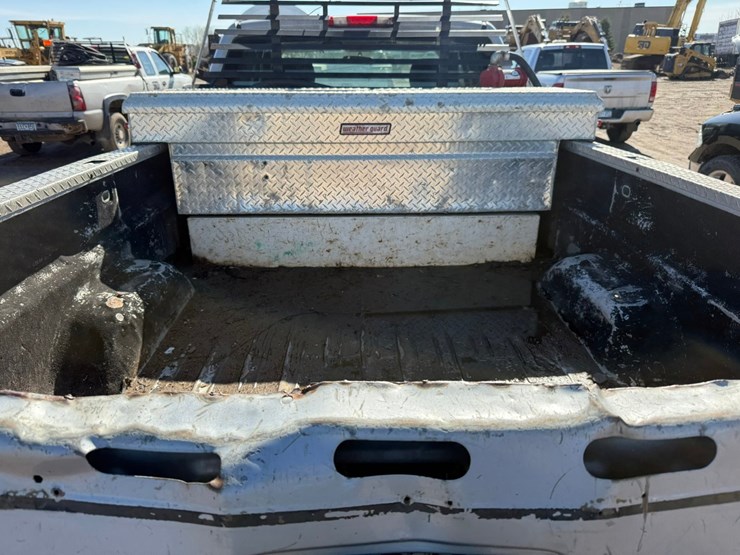 2013-chevrolet-2500-image-22