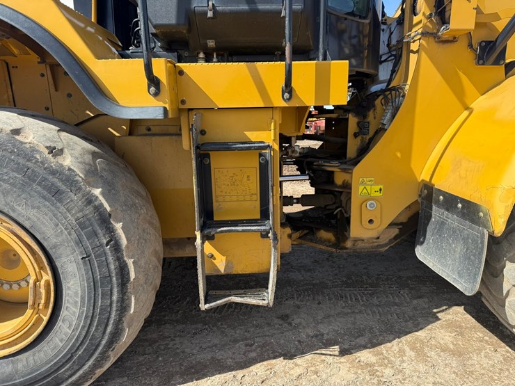 2013-caterpillar-950k-image-54