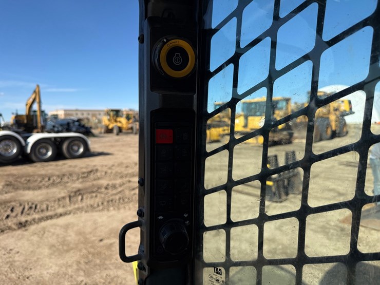 caterpillar-255-image-52
