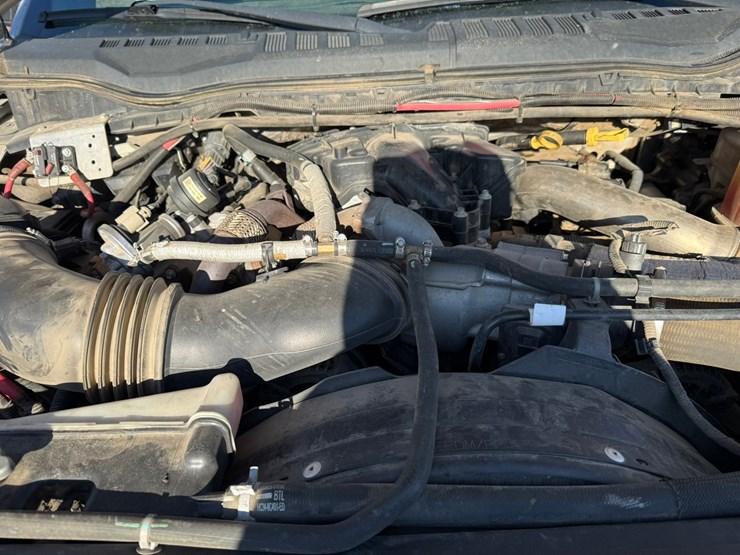 2017-ford-f550-xl-image-14