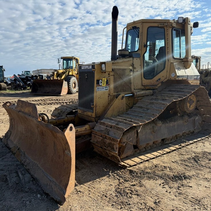CATERPILLAR D4H LGP