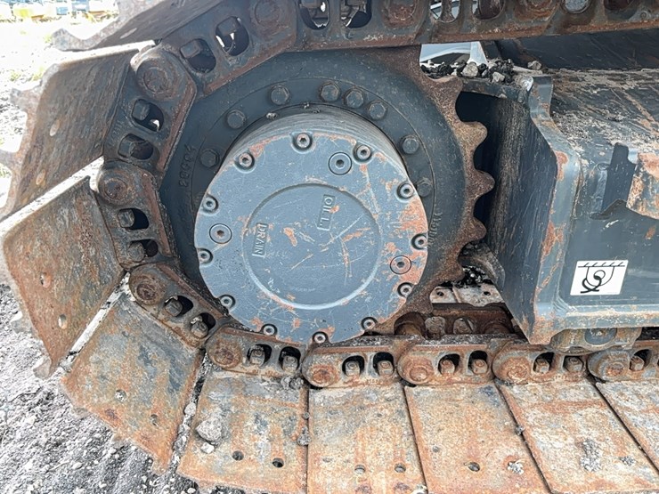 2023-kobelco-sk140sr-lc-7-image-7